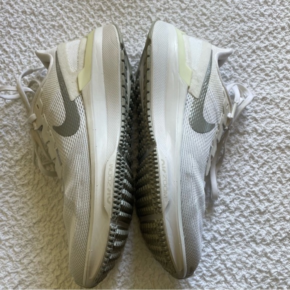 Nike Structure 25 Road Running Shoes White Metallic Silver Size 9 Women's - Picture 10 of 15